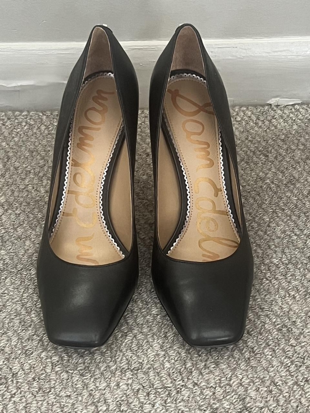 Sam Edelman Classic Black Leather Pointed Toe Pump - Women's High Heel - Picture 3 of 3
